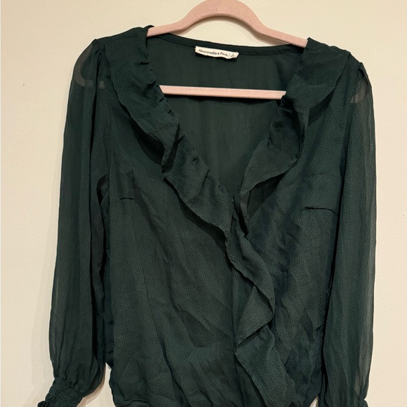 The perfect holiday bodysuit from Abercrombie - Picture 1 of 3